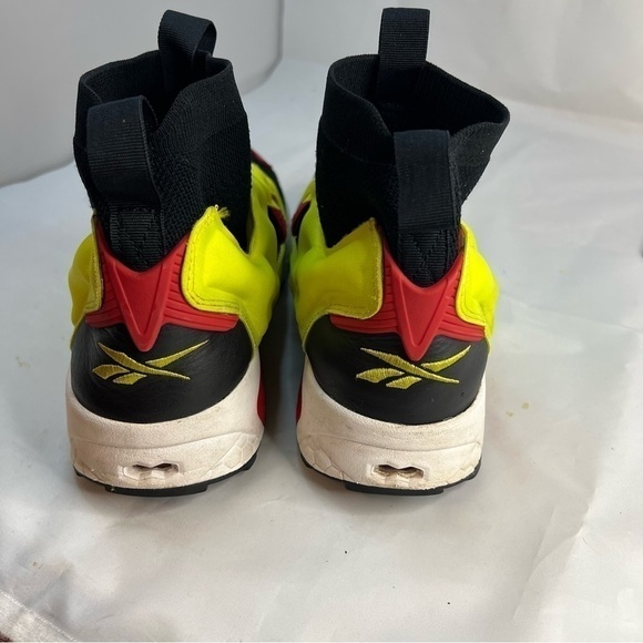 Reebok
Instapump Fury OG 20th Anniversary Sneakers - Picture 3 of 9